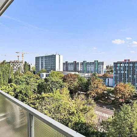 Spacious 2-bedroom Family In Ruzinov